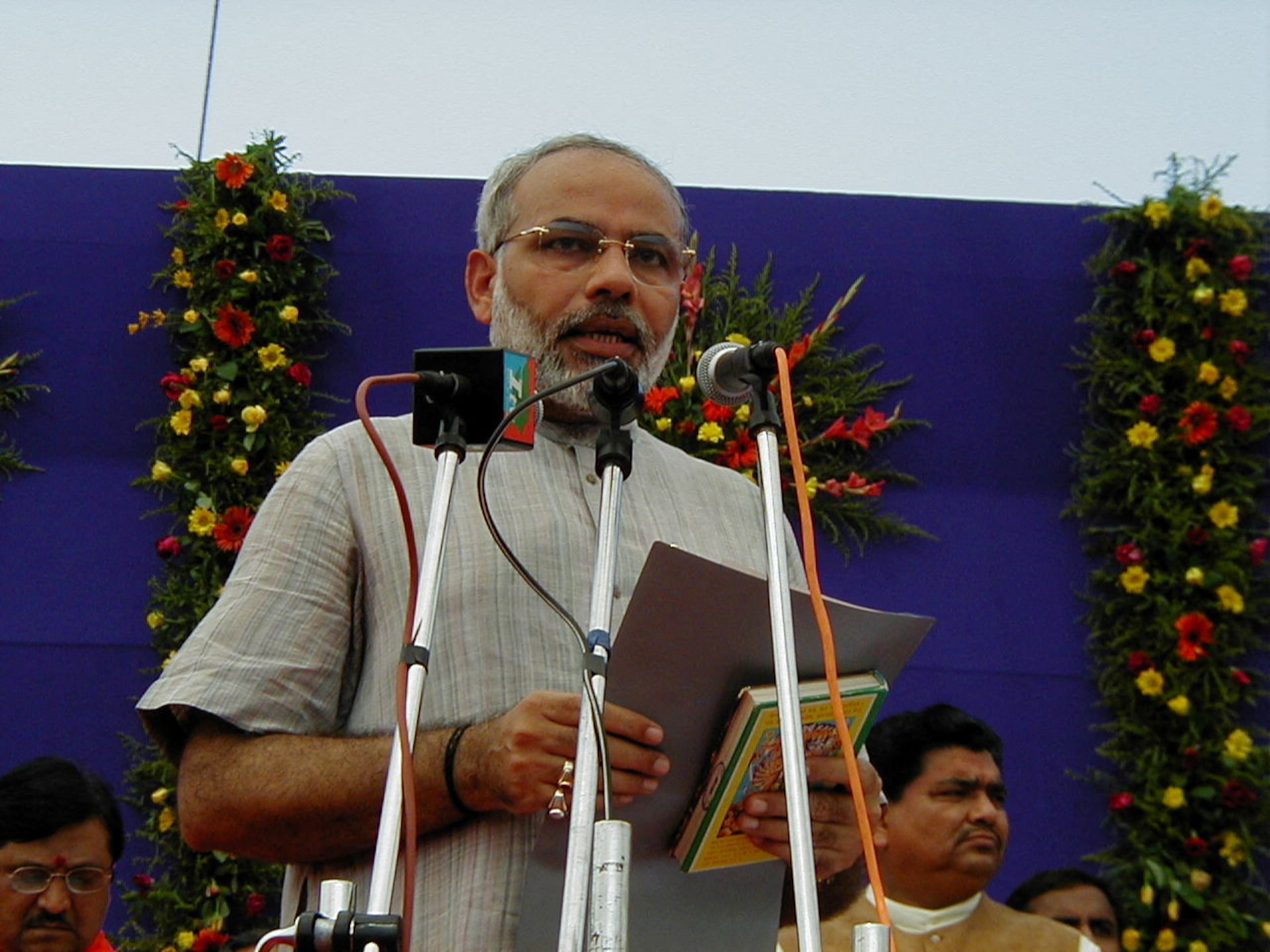 Narendra Modi takes oath as Gujarat CM