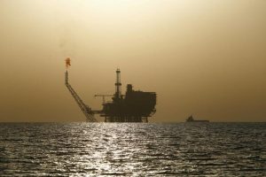 United States lifts 40-year-old ban on oil export