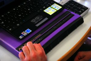 Refreshable braille display