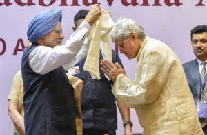 Gopalkrishna Gandhi conferred with 2018 Rajiv Gandhi National Sadbhavana Award