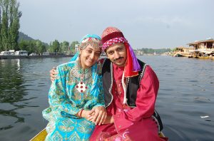 जम्मू कश्मीर की पारंपरिक वेशभूषा