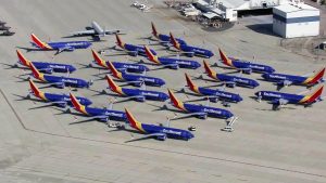 Boeing 737 makes an emergency landing in Florida