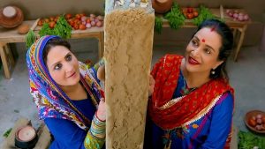 Bushra Ansari calls for peace between India and Pakistan with her song