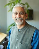 Vikram Patel won John Dirks Canada Gairdner Global Health Award