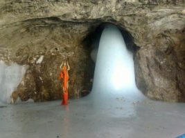 अमरनाथ यात्रा (Amarnath Yatra) के लिए तीर्थयात्रियों का पंजीकरण शुरू हुआ