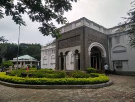 श्री भवानी संग्रहालय और पुस्तकालय, औंध, महाराष्ट्र