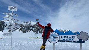 Poorna Malavath scales Sixth Tallest Peak