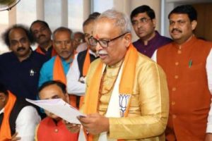 गुजरात से बीजेपी सांसद अभय भारद्वाज का निधन