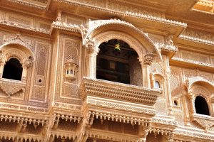 राजपूत मूर्तिकला की विशेषताएँ