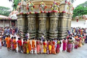 असम के मंदिर उत्सव