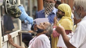 भारत की पुरानी बीमारी (chronic disease) के बोझ ने कोविड लहर को बढ़ावा दिया