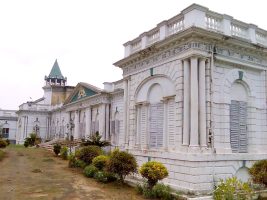 कासिम बाजार के स्मारक