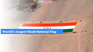 विश्व का सबसे बड़ा खादी राष्ट्रीय ध्वज प्रदर्शित किया गया
