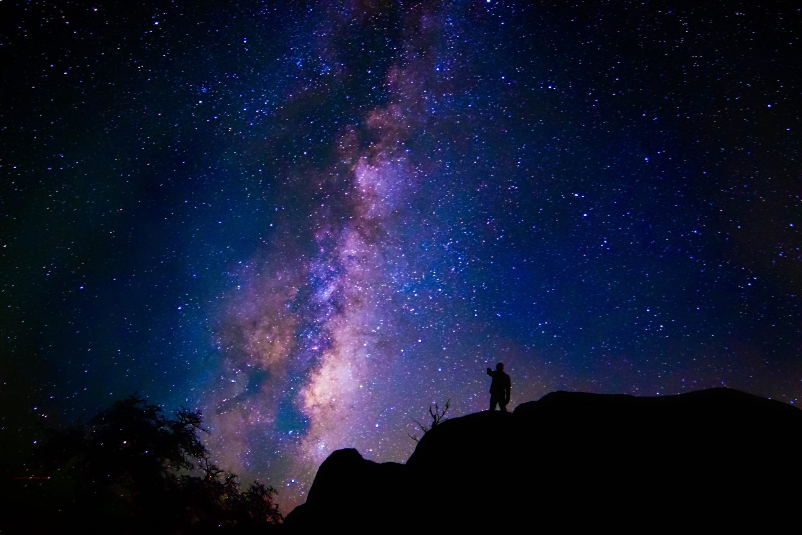 in the dark of night the stars light up song