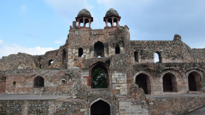 दिल्ली के पुराना किला (Purana Qila) में प्राचीन कलाकृतियां मिली