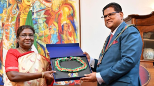भारतीय राष्ट्रपति द्रौपदी मुर्मू को द ग्रैंड ऑर्डर ऑफ़ द चेन ऑफ़ येलो स्टार से सम्मानित किया गया