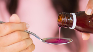 फोल्कोडाइन (Pholcodine) के खतरे के लिए चेतावनी जारी की गई