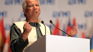 Nobel Laureates Advocate for Muhammad Yunus Amidst Legal Proceedings