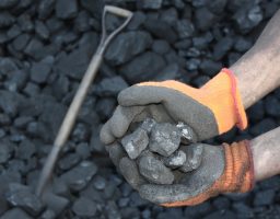 G7 Discusses Coal Phase-Out by 2035