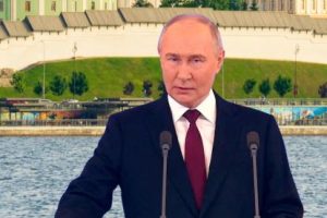 Putin Inaugurated for Fifth Term Amid Western Boycott