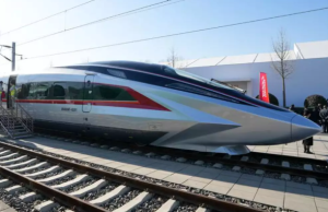 China’s CR450 Bullet Train Breaks Speed Records