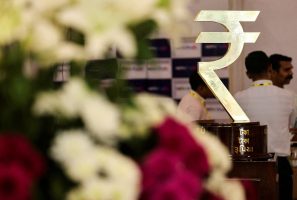 RBI Conducts $10 Billion Dollar/Rupee Swap Auction