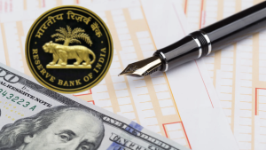 कोविड के बाद पहली गिरावट: FY2025 में भारतीयों की विदेश भेजी गई राशि में 6.84% की कमी