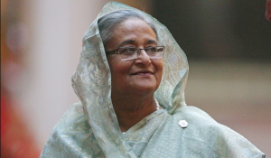 शेख हसीना पर मानवता के खिलाफ अपराधों के आरोप: बांग्लादेश के राजनीतिक संकट की गहराई