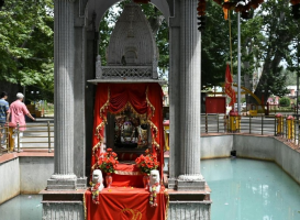 ज्येष्ठ अष्टमी पर खीर भवानी मंदिर में कश्मीरी पंडितों की आस्था का पर्व