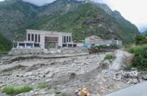 नेपाल के रसुवा जिले में अचानक आई भीषण बाढ़, चीन से जुड़ा पुल बहा, कारण बना रहस्य