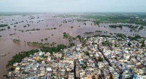 UNEP रिपोर्ट का खुलासा: जलवायु परिवर्तन और बाढ़ से बुजुर्गों और पर्यावरण को गंभीर खतरा