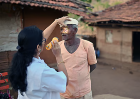 ट्रेकोमा से मुक्त हुआ सेनेगल: WHO ने दी मान्यता, लेकिन अन्य बीमारियों पर मंडरा रहा है संकट