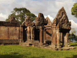 थाईलैंड-कंबोडिया सीमा संघर्ष: हिंदू मंदिरों और इतिहास में जड़ें, वर्तमान में विस्फोट
