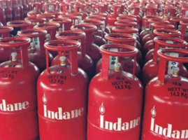 4 करोड़ नकली या निष्क्रिय LPG कनेक्शन रद्द: PAHAL योजना से सब्सिडी में पारदर्शिता और सटीकता