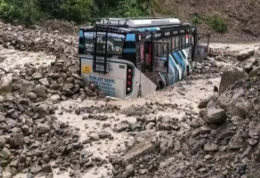 हिमालयी राज्यों में बादल फटने और फ्लैश फ्लड पर बड़ा सर्वे: NDMA और ISRO की संयुक्त पहल