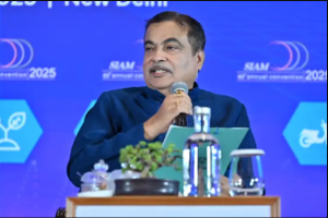 डीज़ल में 10% आइसोब्यूटानॉल मिश्रण की संभावना पर काम कर रहा ARAI: नितिन गडकरी