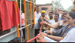 झारखंड के फुलवारिया गांव में आठ दशकों बाद पहुंची बिजली: आदिवासी जीवन में नई उम्मीद