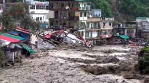 उत्तराखंड और हिमाचल में भारी बारिश और भूस्खलन: जलवायु परिवर्तन का बढ़ता खतरा
