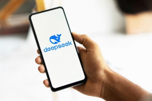 AI में तर्क शक्ति का विकास: DeepSeek-R1 ने मशीनों को ‘सोचने’ की नई दिशा दी
