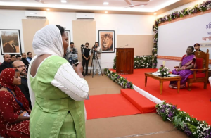 President Murmu Meets Siddi Tribe, Urges Education