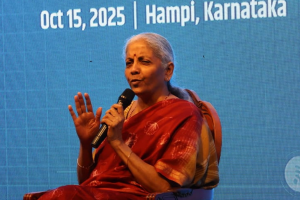 पीएम इंटर्नशिप योजना के तहत वित्त मंत्री निर्मला सीतारमण का हम्पी में इंटर्न्स से संवाद