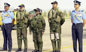 राष्ट्रपति द्रौपदी मुर्मू ने राफेल जेट में भरी ऐतिहासिक उड़ान