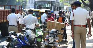 बेंगलुरु में ट्रैफिक सुधार के लिए छात्र बनेंगे ‘पुलिस मार्शल’