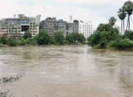 Vishwamitri River Near Flood Mark, Vadodara on High Alert