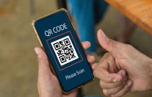 अहमदाबाद में स्ट्रीट फूड विक्रेताओं के लिए QR-कोड आधारित निगरानी प्रणाली शुरू
