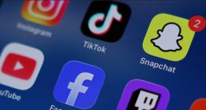UAE Sets Minimum Social Media Age at 15